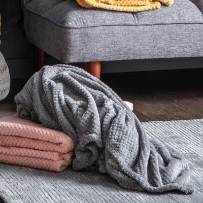 Henrieta Throw Blanket