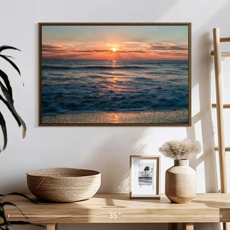 Lever de soleil sur l'océan, 25 po x 17 po, Cadre flottant noyer