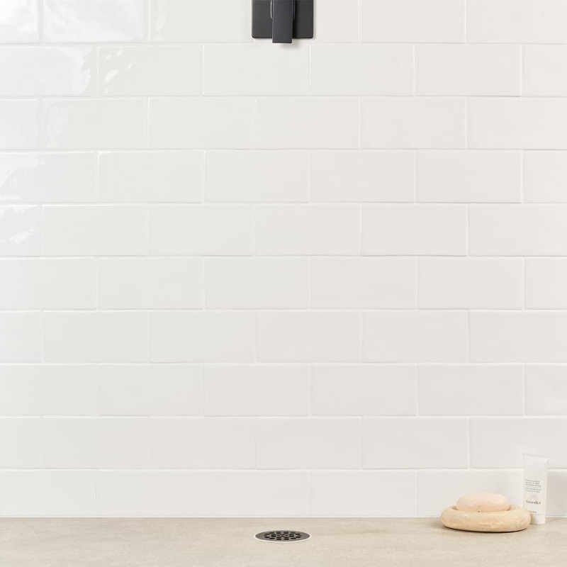 Nabi Subway 4.5x9 Subway Polished Glass Tile, Glacier White