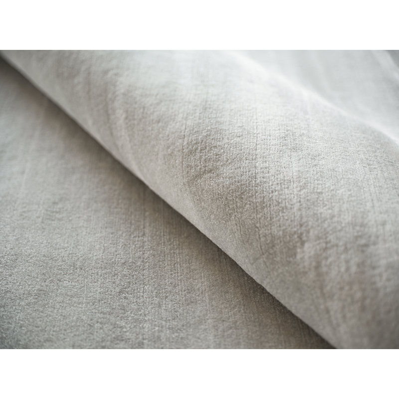 Velutto Modern Handmade Silky Nylon, Light Silver Area Rug, Rectangle 2' x 3'