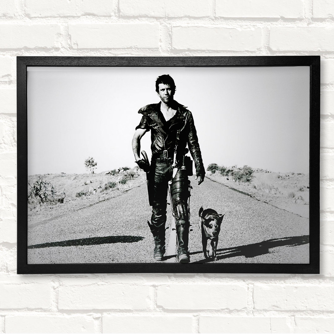 Mad Max Highway Walk With Dog - Closed Corner Frame Kunstdrucke auf Holz