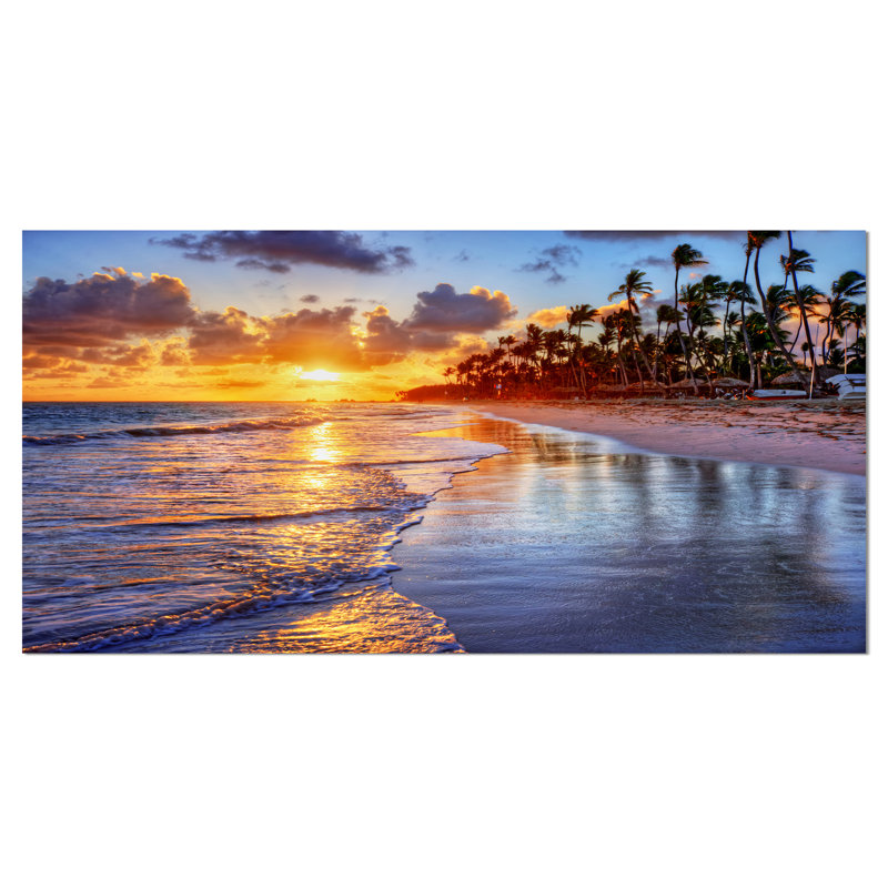 «Beach-Side Resort with Palm Trees», reproduction de photo sur toile tendue, H 28 po x l 60 po
