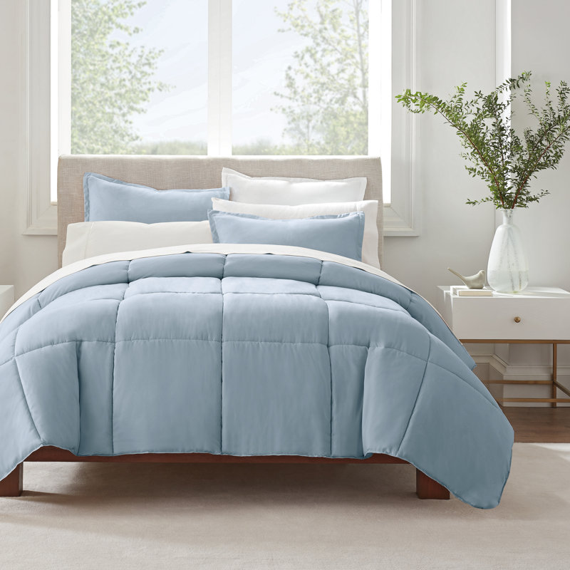 Microfiber 3 Piece Comforter Set, King Comforter + 2 Shams, Light Blue