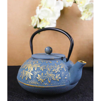 Traditional Oriental Tetsubin Maple Leaves Momiji Design Cast Iron Teapot 40Oz