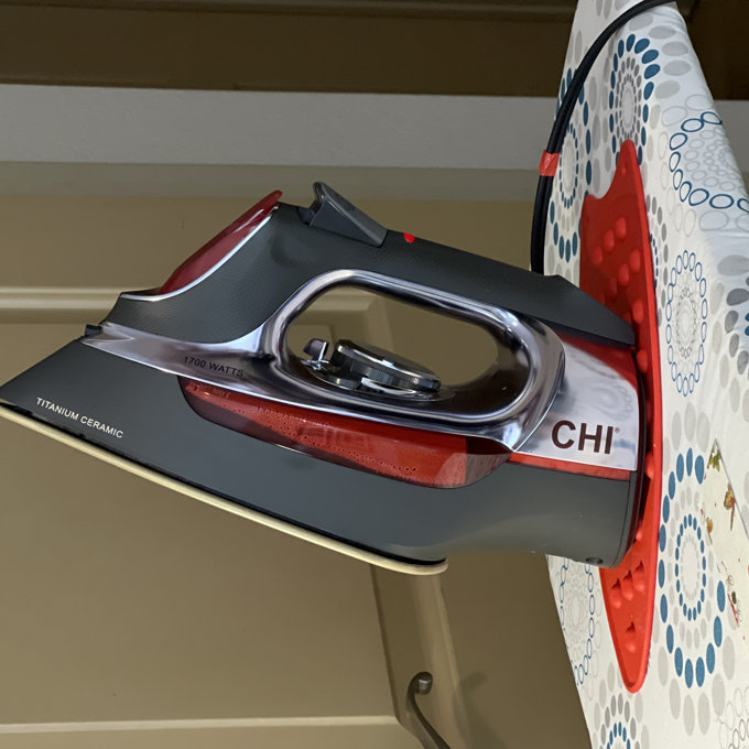 CHI 1700 Watt Non Stick Soleplate Iron