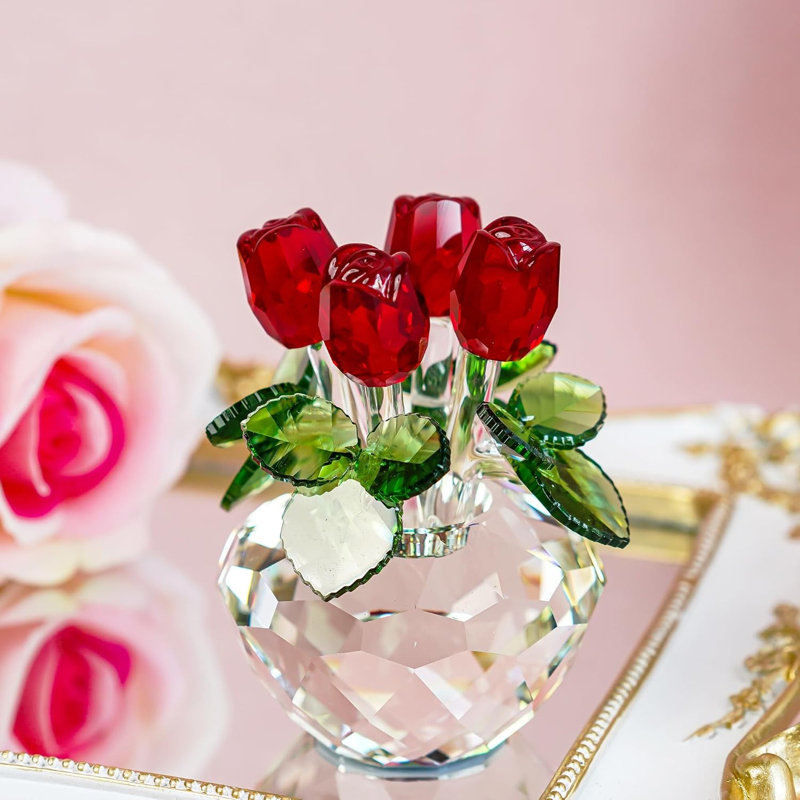 Red rose figurine decoration
