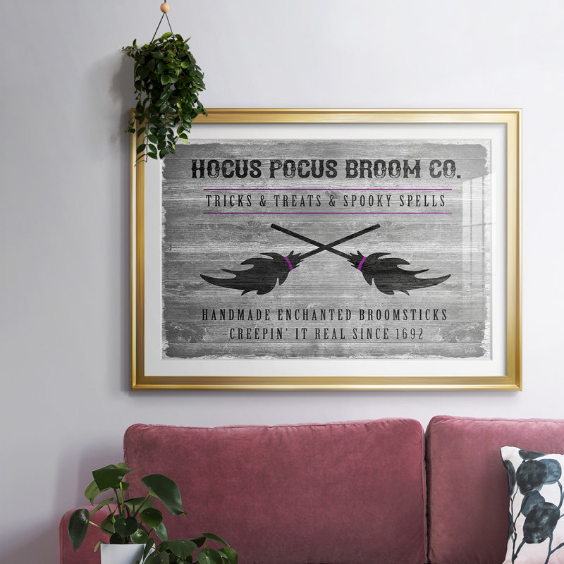 Hocus Pocus Broom Co, impression sur papier, Or, H 30 po x l 44 po x P 1,5 po