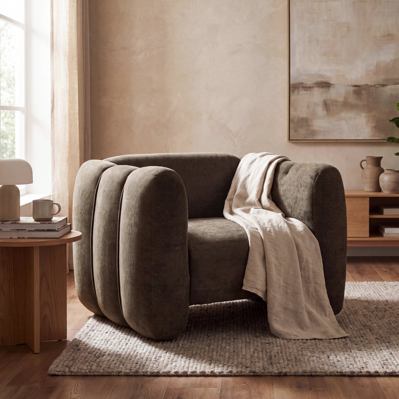 Fauteuil Maravilla moderne rembourré avec silhouette massive, surpiqûres en canal et rembourrage moelleux, Marron foncé