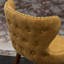 Tabouret de comptoir jaune de style Mid-Century moderne à 2 boutons, revêtement en tissu, garniture cloutée, paire de pieds en bois massif, siège incurvé, repose-pieds en métal