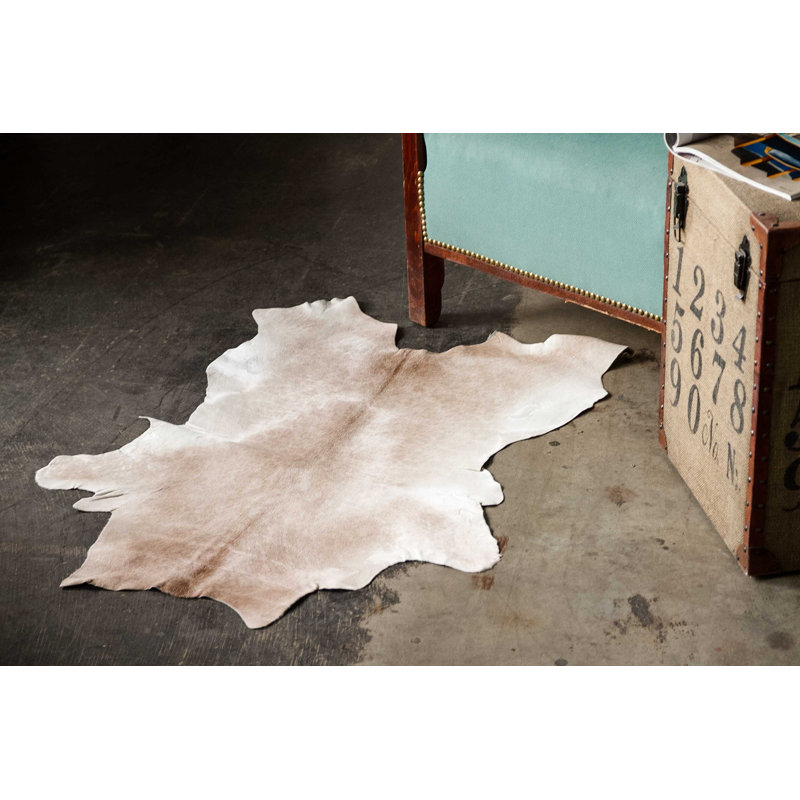 Cohan Cowhide Indoor Rug, Novelty 2' x 3'