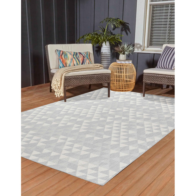 Demaris Geometric Indoor / Outdoor Area Rug, Rectangle 50 x 80cm