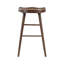 Ensemble de 2 tabourets de bar à finition brune avec siège en selle et structure en bois robuste