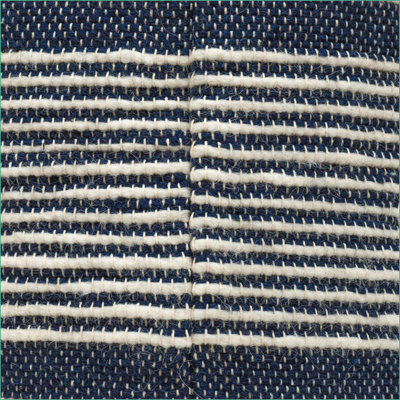 Pouf cylindrique blanc neige de 16 po Tissu en laine et coton bleu marine pour le salon | Tissu | Bleu marine