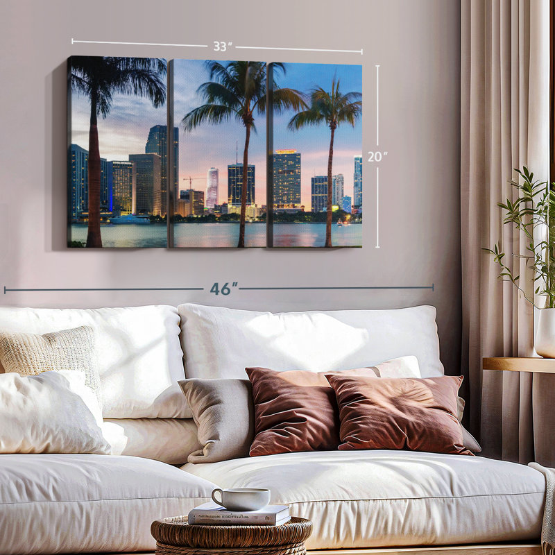 «Miami Skyline At Dusk» sur toile, H 20 po x l 33 po