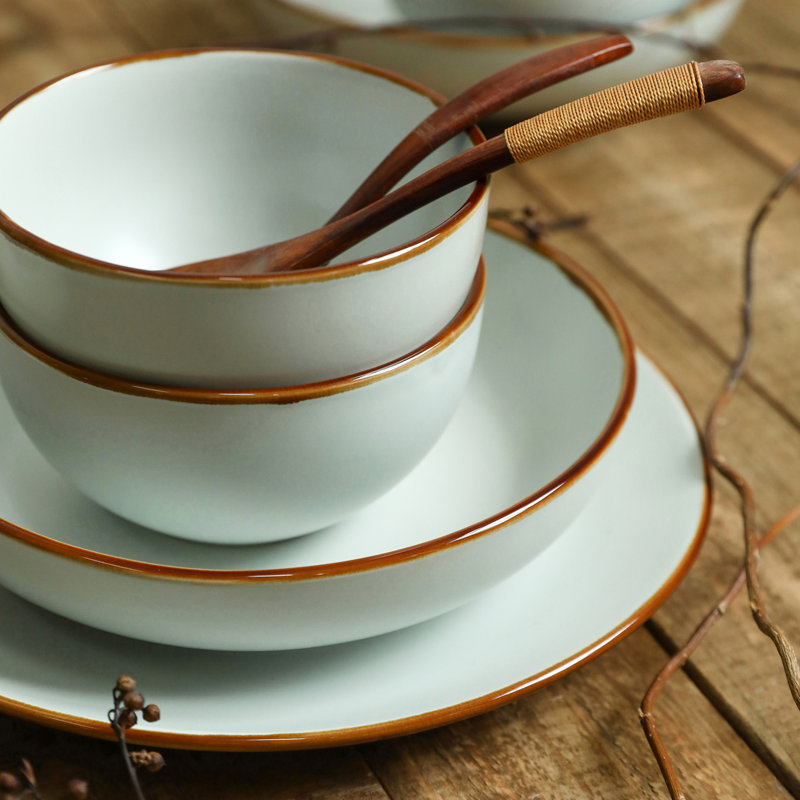 Light Green Ceramic 32-Piece Dinnerware Set with Metallic Band