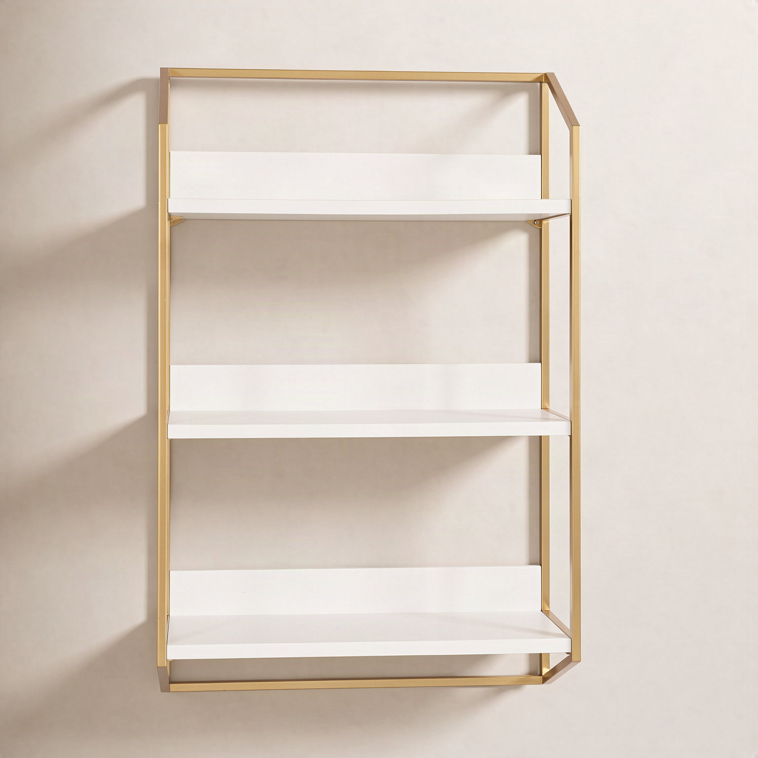 Vivendel 18" Accent Shelf, White/Gold