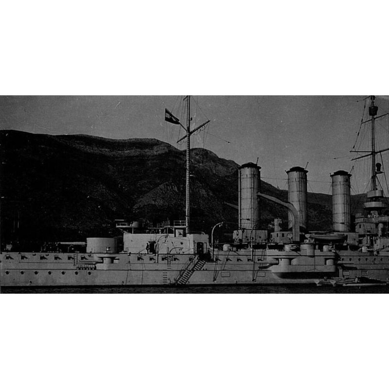 SMS Sankt Georg Large, H 10 po x l 30 po x P 5 po