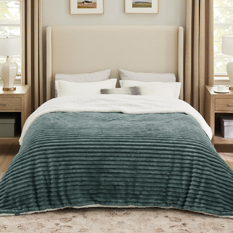 Couvre-lit en sherpa doux de 300 g / m², jeté en peluche doux et doux du printemps, Vert foncé, Grand lit