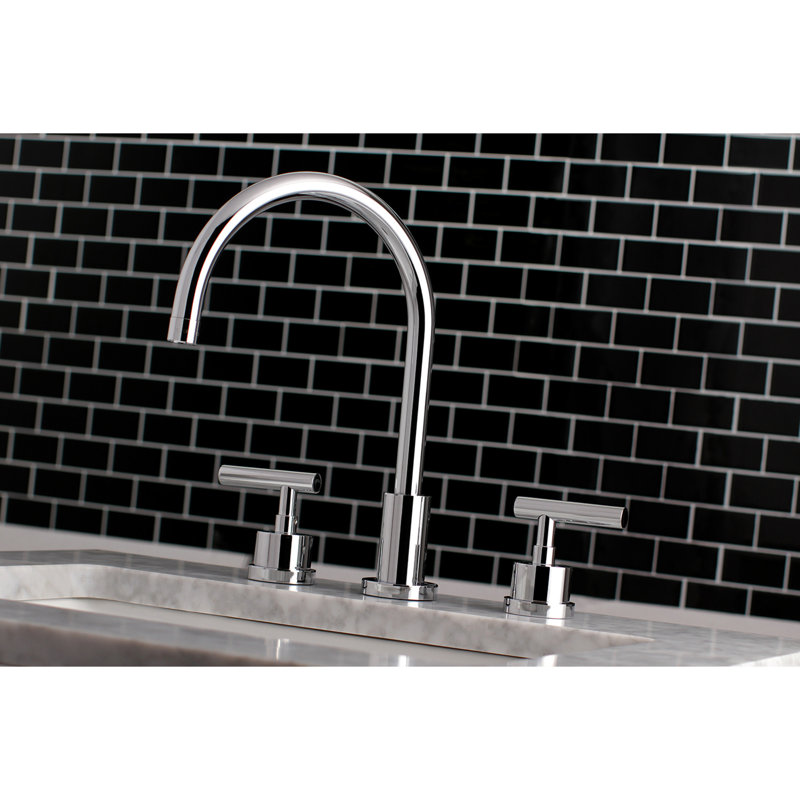 Robinet de salle de bain espacé Kingston à deux poignées et 3 poignées avec bonde escamotable en laiton Kingston, Chrome poli