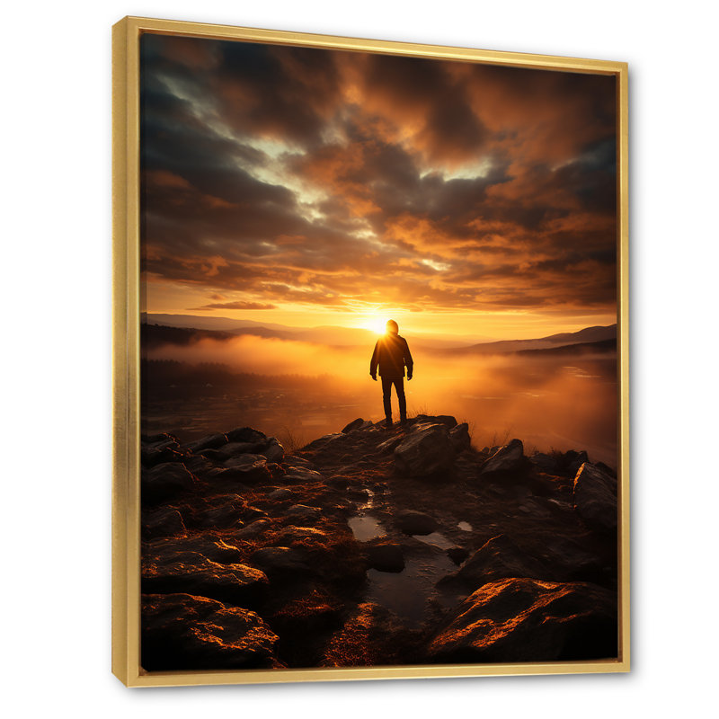 «Lewak Sunrise Embraces The Dawn I», reproduction sur toile, H 32 po x l 24 po x P 1 po, Cadre flottant doré