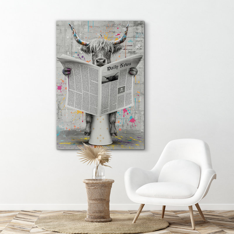 «Highland Cow» sur une toilette lisant une photo de journal, impression numérique sur toile, impression sur toile Graffiti Pop Art pour décoration murale éclectique ou industrielle