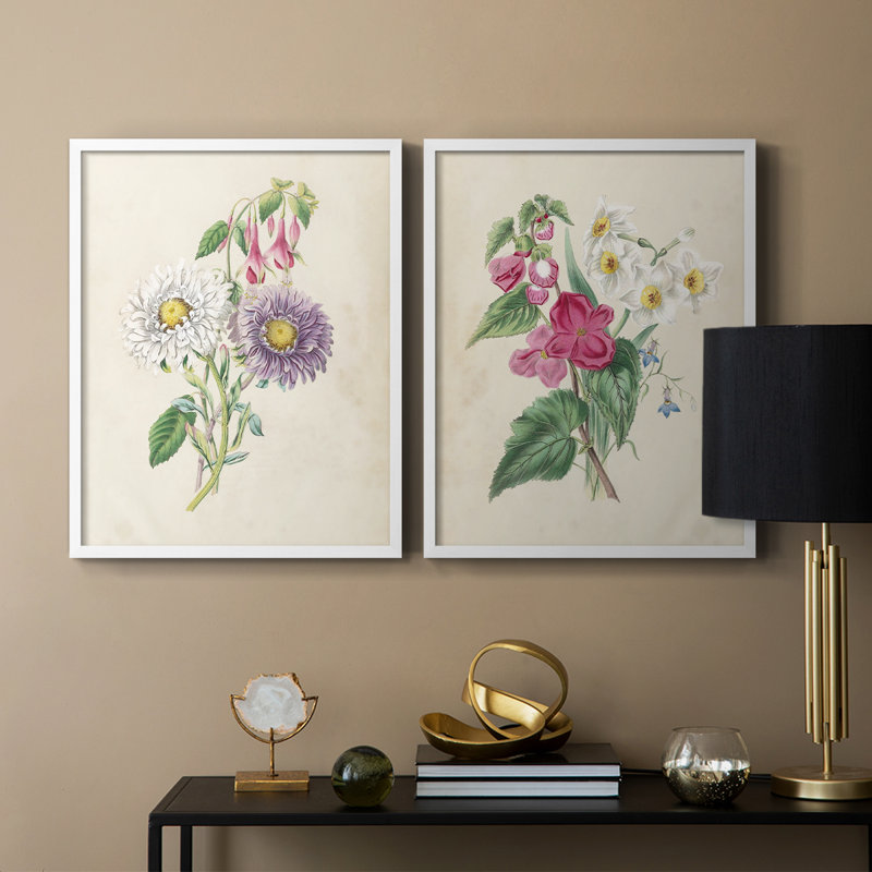 Antique Garden Bouquet III - reproduction encadrée de qualité supérieure - prête à être accrochée - aucun clou requis - aucun clou requis