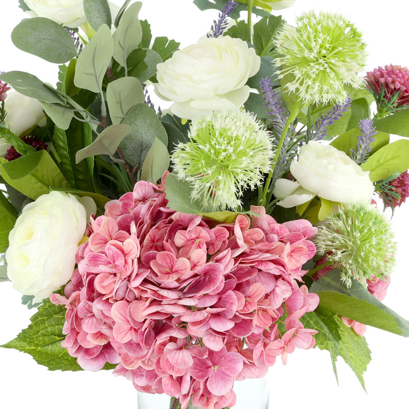 Arrangement floral Darla avec hortensias, renoncules et chardon Darla