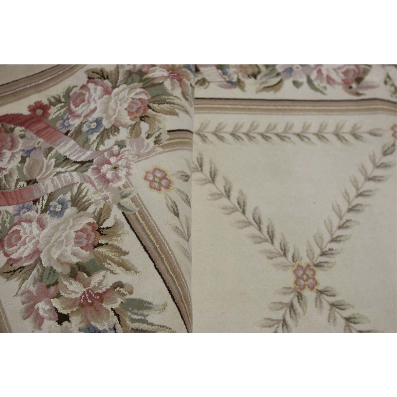 Hand Knotted Area Rug in Ivory