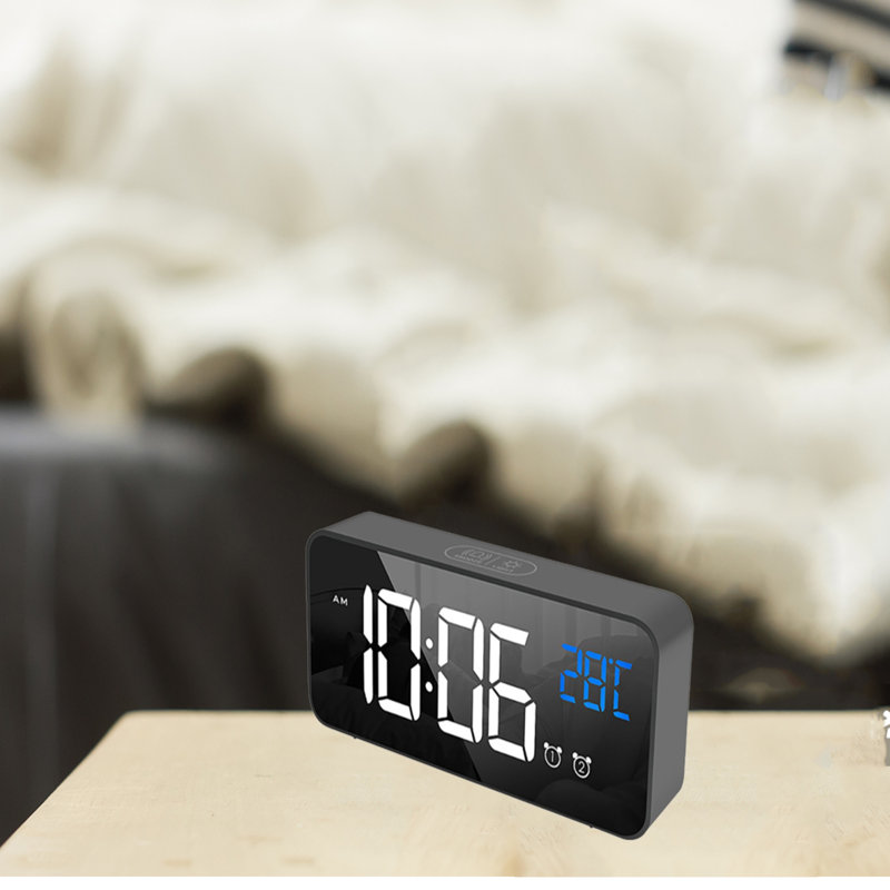 Réveil numérique de table avec réveil électrique noir