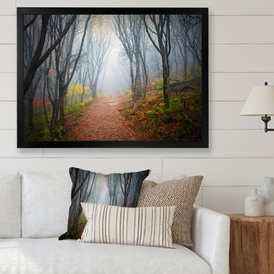 Chemin vers une forêt brumeuse - œuvre d'art traditionnelle sur toile
