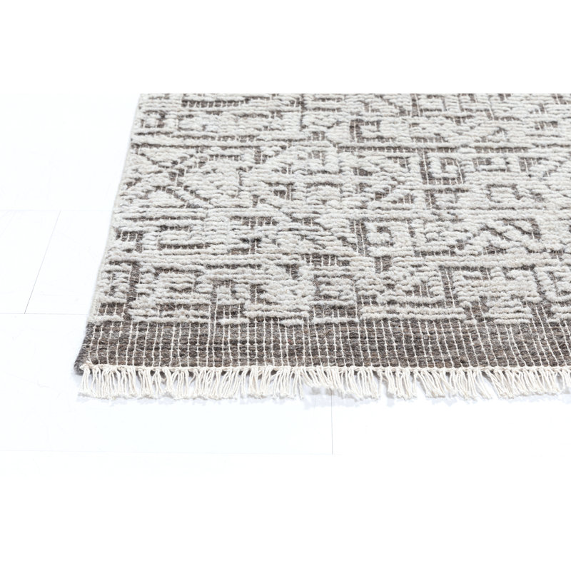 Savelle Area Rug in Natural, Rectangle 5' x 8'