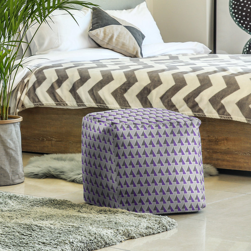 Repose-pieds cube à motif shifted arrows, Mauve, H 13 po x l 13 po x P 13 po