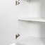Armoire de buanderie avec portes et tablette, panier à linge inclinable, plusieurs espaces de rangement, style autoportant, tablette ouverte, tablette réglable, blanc