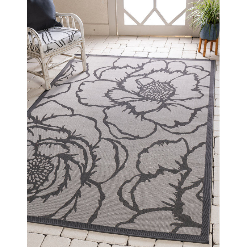 Tapis d'intérieur / extérieur floral gris Barriga, Rectangle 5 pi 3 po x 8 pi