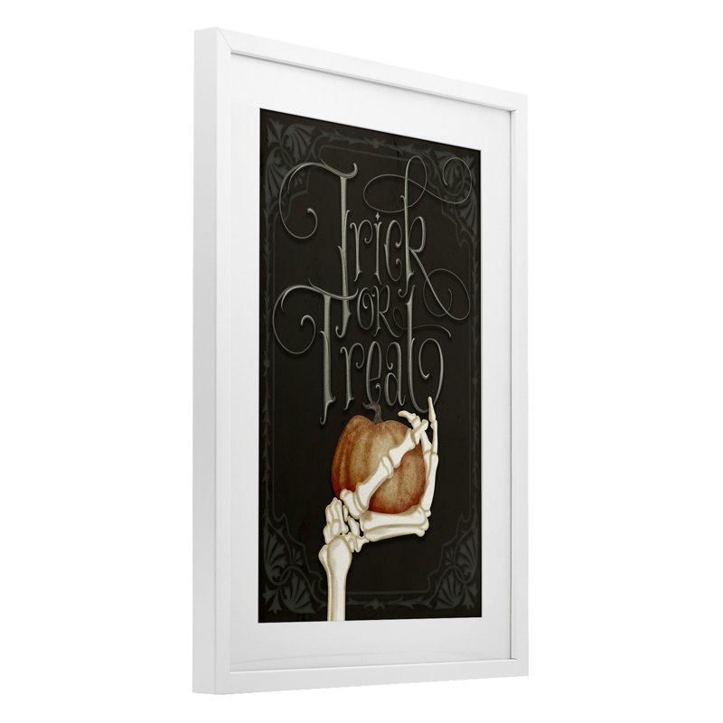 «Trick Or Traite Skeleton», reproduction encadrée à la main sous verre, design par Nicole Tamarin, H 20 po x l 14 po