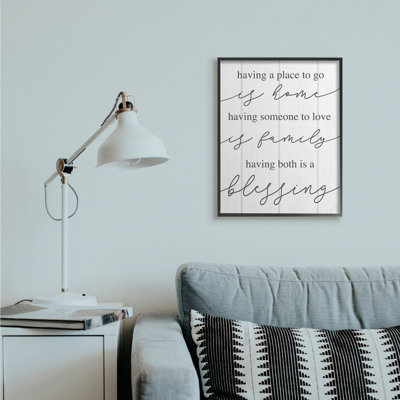 «Finding Home and Family» par Daphne Polselli, reproduction d'art textuel