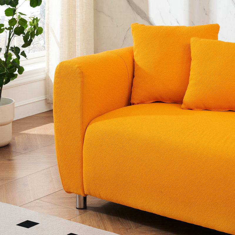 Pouf 3 places de 226 cm (89 pouces), structure en bois massif, pieds en métal, 4 coussins, lin et coton jaune, coussins doux pour la nuque, oreillers lavables, idéal pour un salon, un bureau ou une réception.