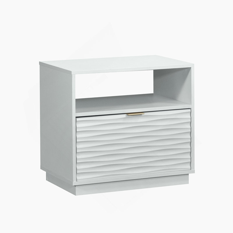 Table de chevet moderne à finition blanche avec quincaillerie dorée et rangement spacieux, parfaite pour les petits espaces et les décors élégants.