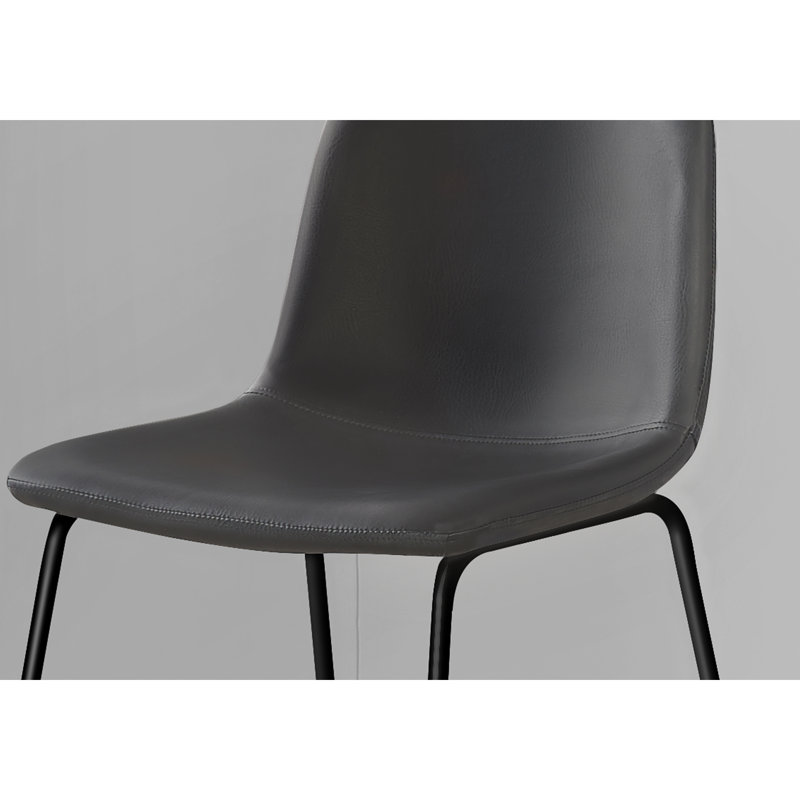 Siège de bureau moderne, aspect cuir gris, base robuste en métal noir