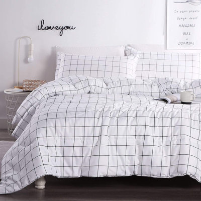 Cotton Blend Checkered Quilt