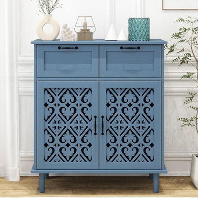 Armoire de rangement en bois avec portes sculptées