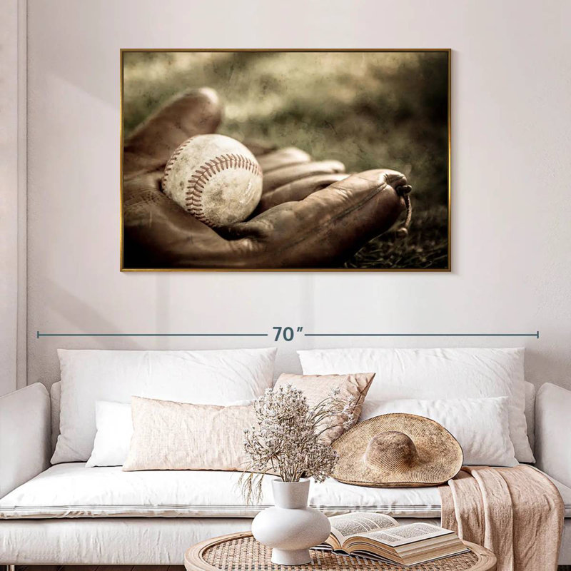 Baseball sur gant, 46 po x 31 po, Cadre flottant doré