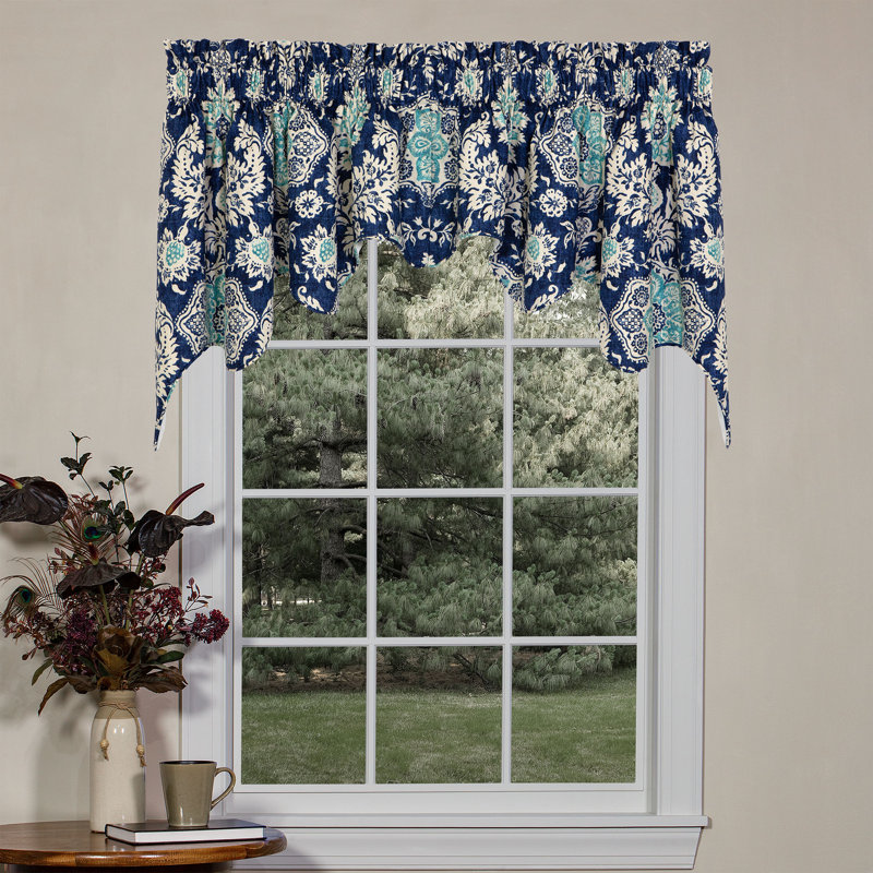 Belmont Harbor Traditional Cotton Damask Empress Swag