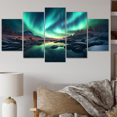 «Ethereal Northern Lights Water Reflections II», 5 pièces