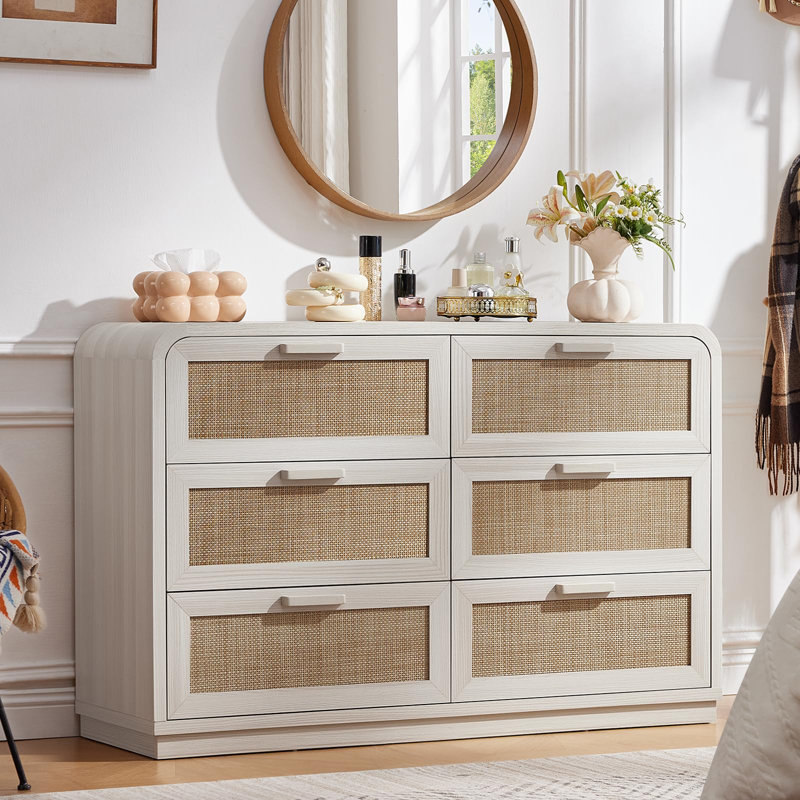 Ensemble de commode et de table de chevet incurvée Boho, commode à 6 tiroirs en rotin et table de chevet à 2 tiroirs avec station de charge