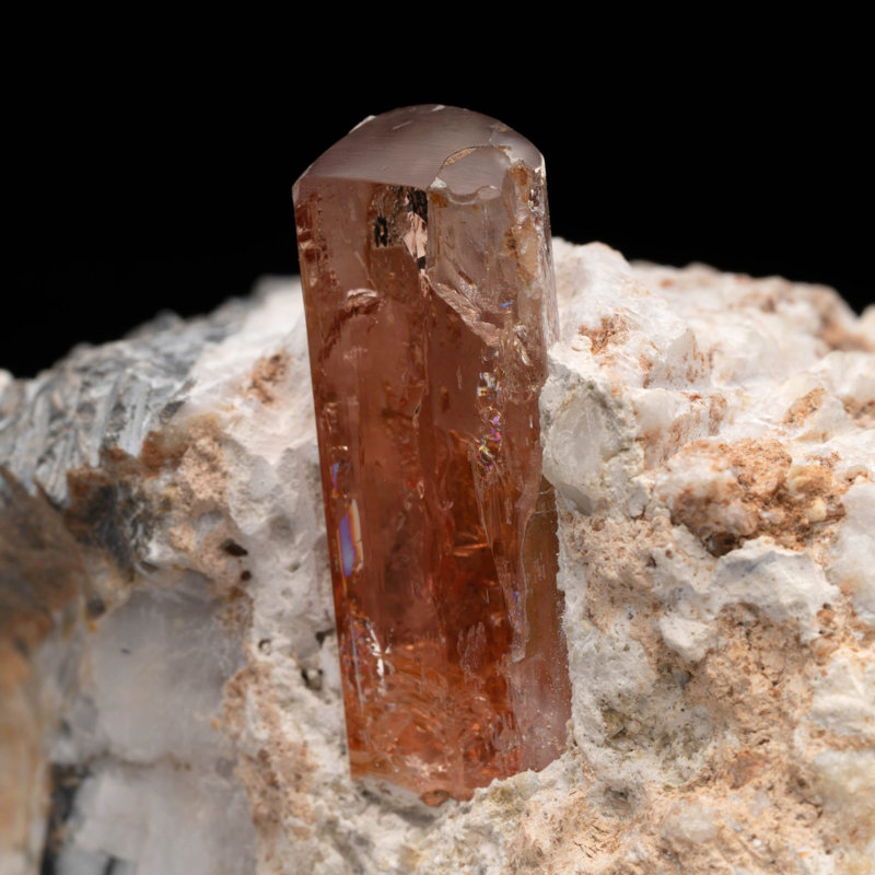 Topaze impériale sur la calcite du Pakistan