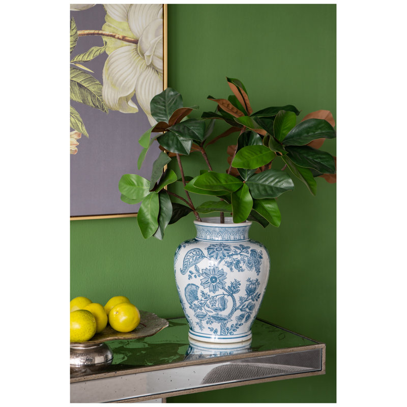 Vase en porcelaine bleue et blanche à motifs floraux, 9,1 po de diamètre x 11 po de hauteur