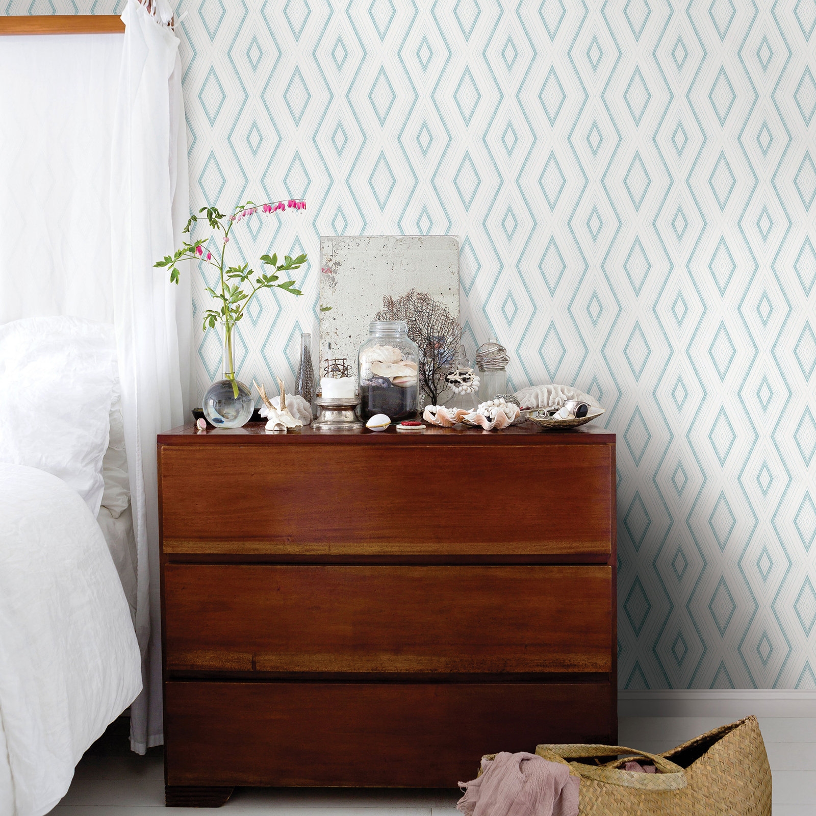 Evita Modern Geometric Wallpaper, Turquoise