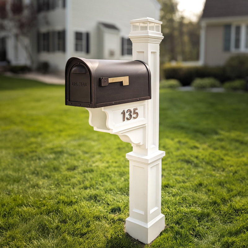Poteau de courrier encastré H 56 po avec porte-journal, Blanc