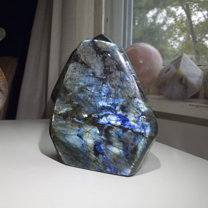Labradorite angulaire Asahn